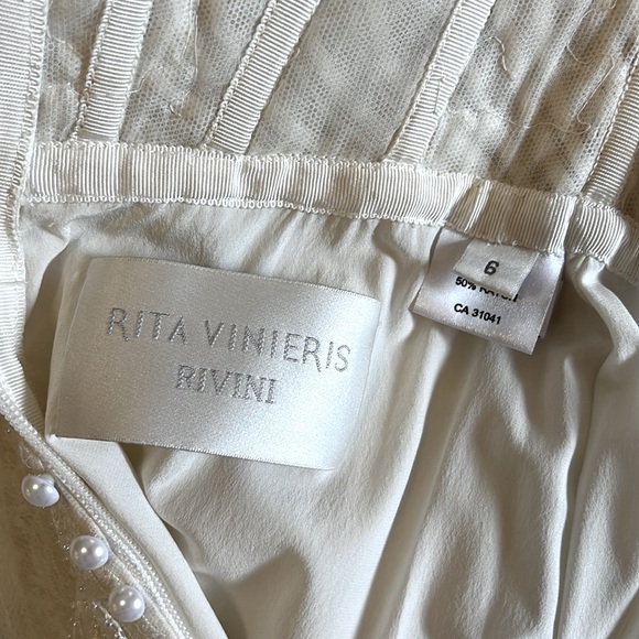 Rivini Joni Sample Gown Size 6 in Ivory - Picture 6 of 8